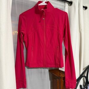 NWT Lululemon define cropped pink dragonfruit size 8